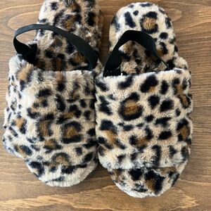 Leopard Print Fuzzy Slippers